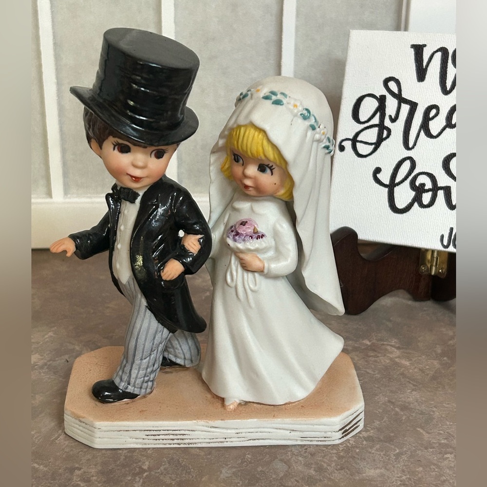 Moppets Bride and Groom Ceramic Figurine